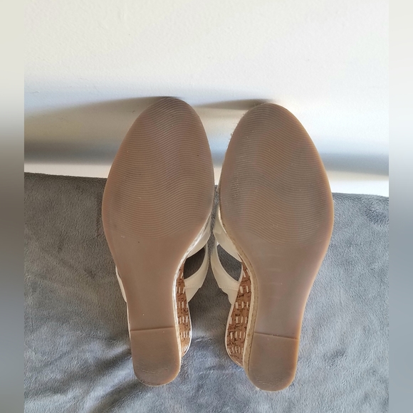 Sondra Roberts New York Angie Wedge Sandal ⭐️⭐️ - Picture 8 of 10